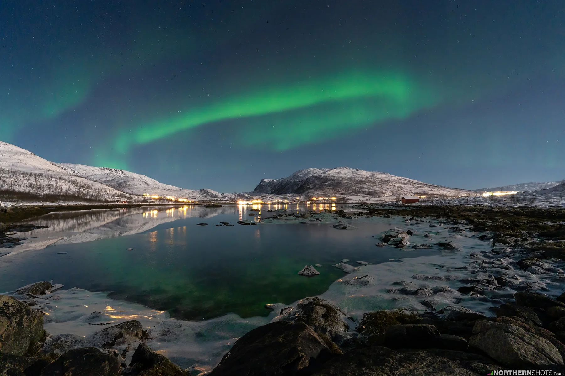 How to Photograph Northern Lights: Simple Beginner's Guide