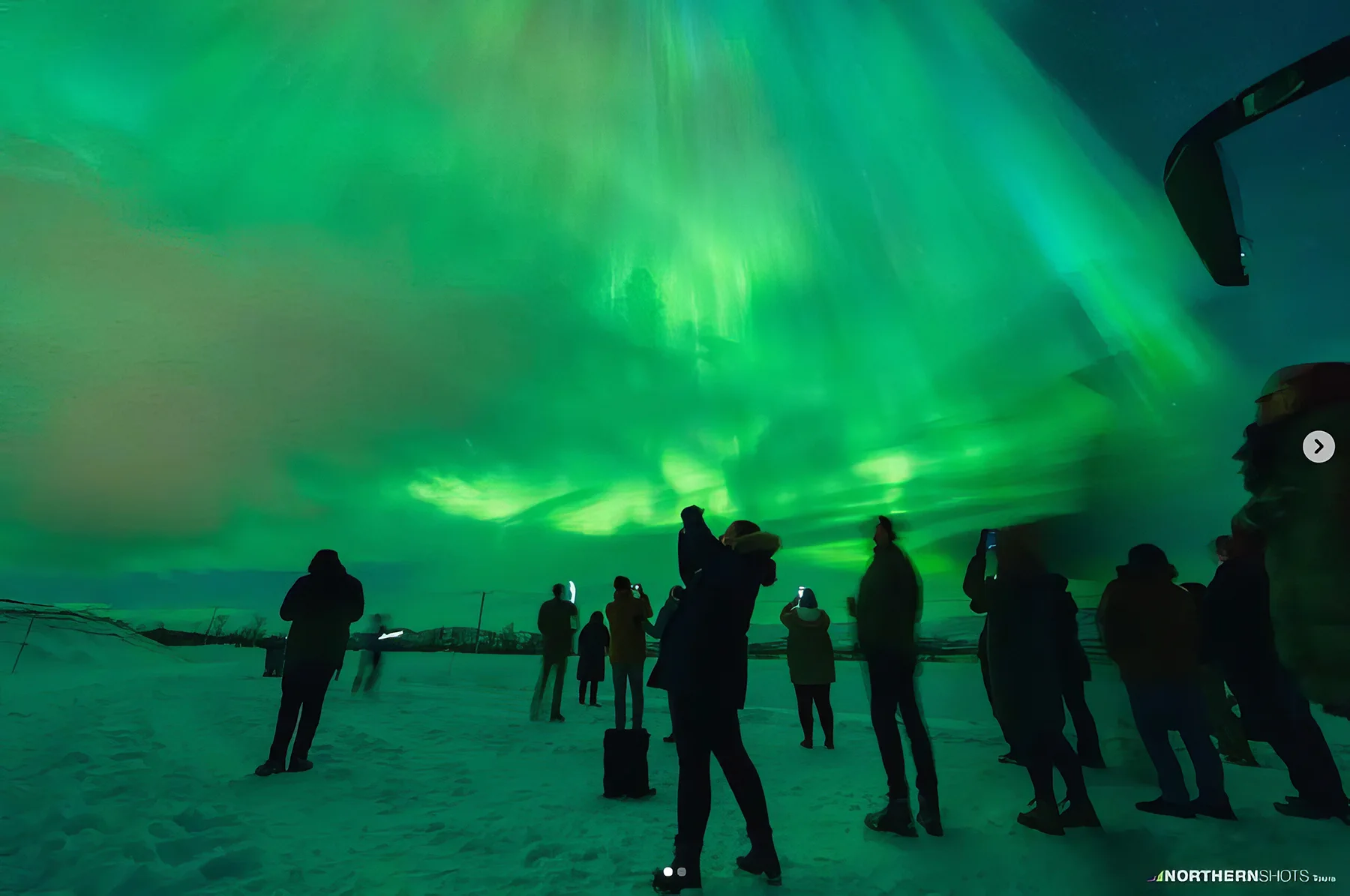 The best northern lights tours in Tromso, big bus, cheapest tour